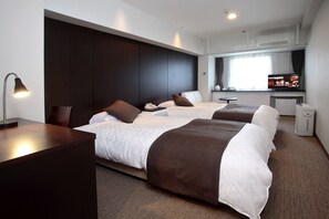 أغطية فراش متميزة ومساحة عمل للكمبيوتر المحمول وستائر تعتيم