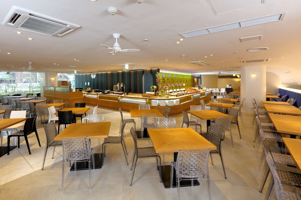 Hotel Plaza Osaka by null