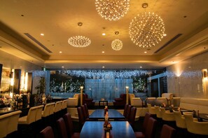 Cafe - Hotel Plaza Osaka (Osaka)