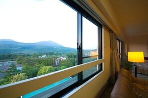 Standard Room, 4 Bedrooms | In-room safe, free WiFi, bed sheets