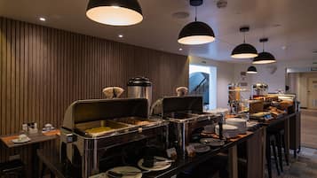 Free daily full breakfast