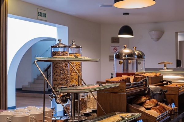 Free daily full breakfast