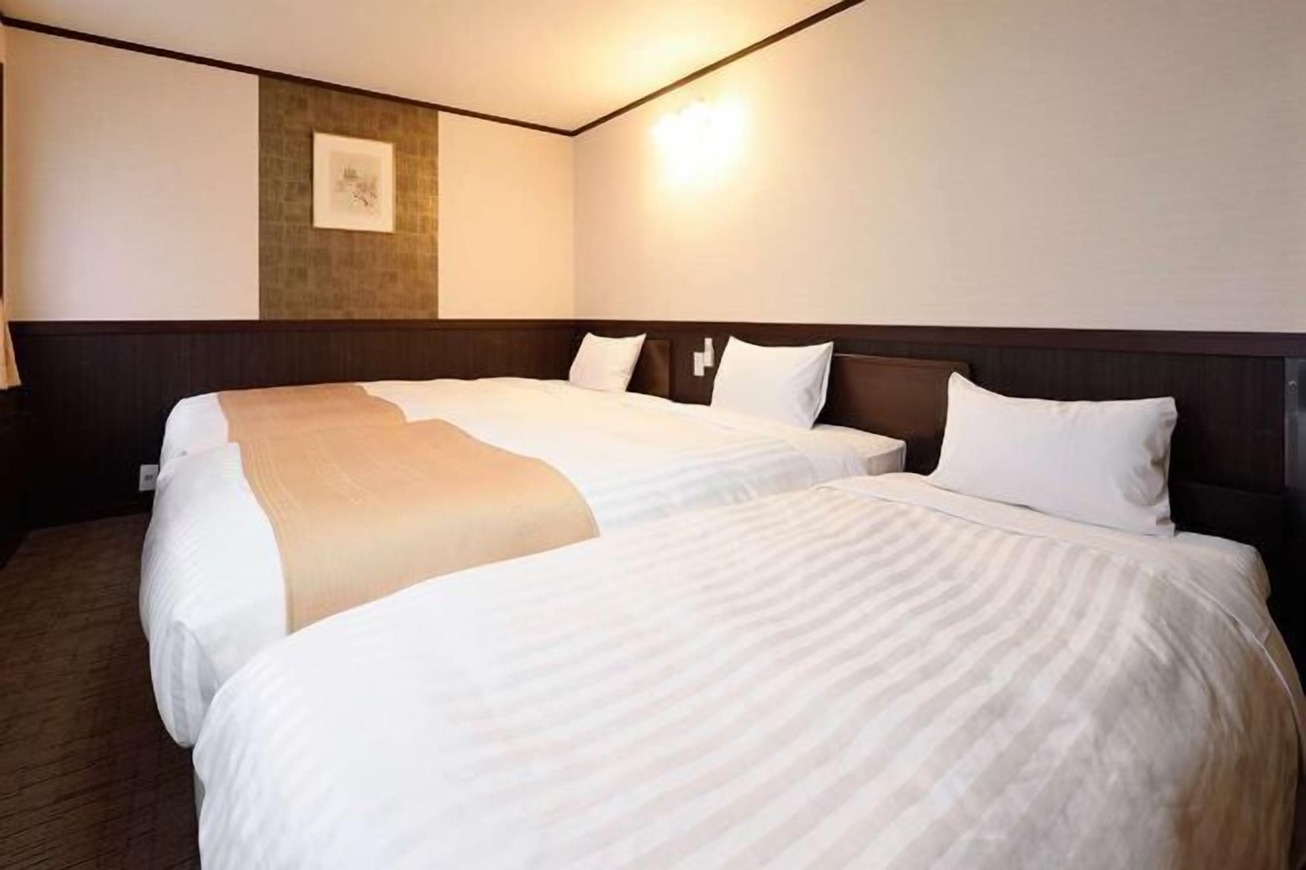 セーフティボックス (室内)、ノートパソコン用作業スペース、アイロン / アイロン台、WiFi (無料)