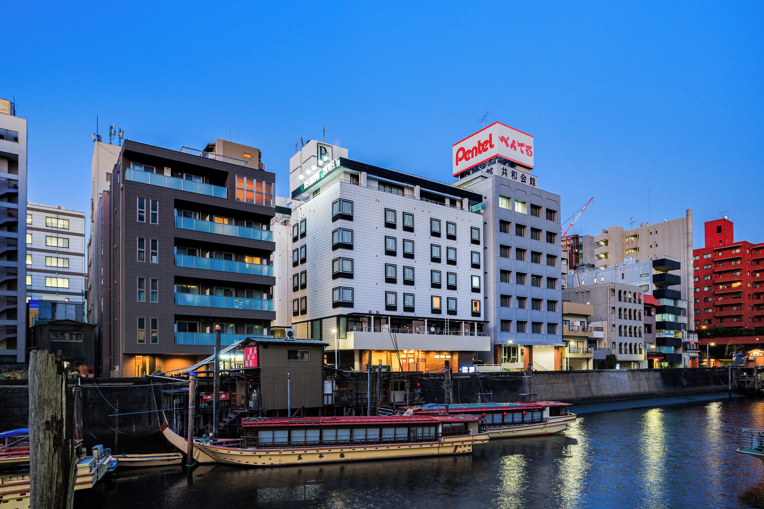 Photo - Belmont Hotel