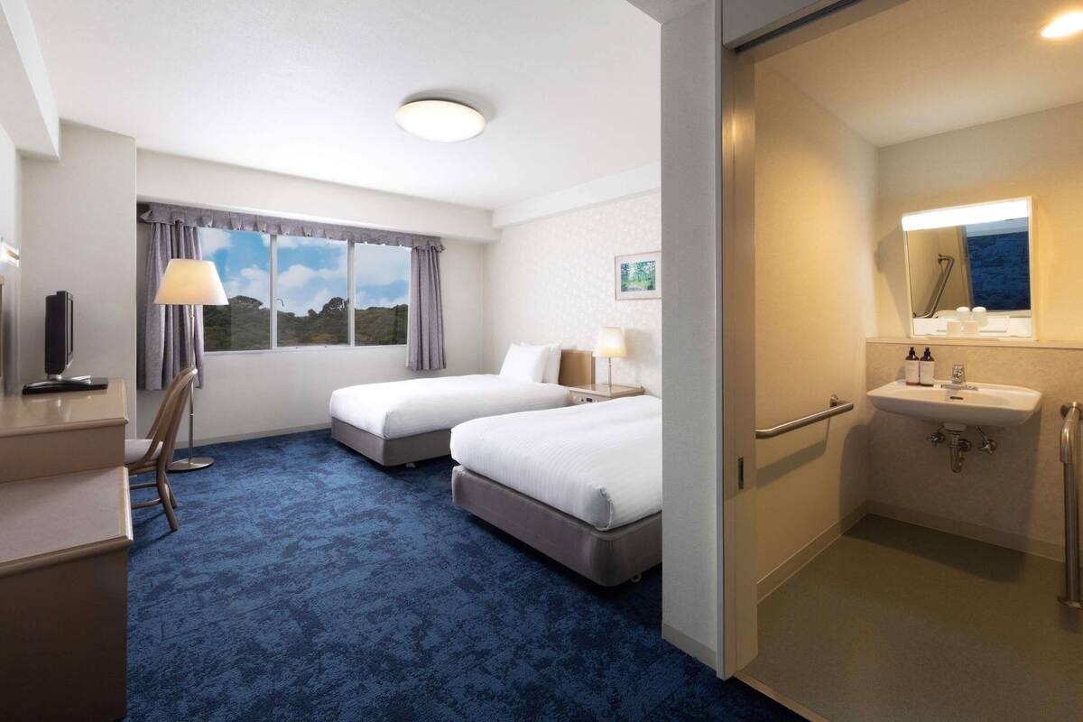 經典客房 (Accessible Room with 2 single beds) | 客房內保險箱、書桌、免費無線上網、床單