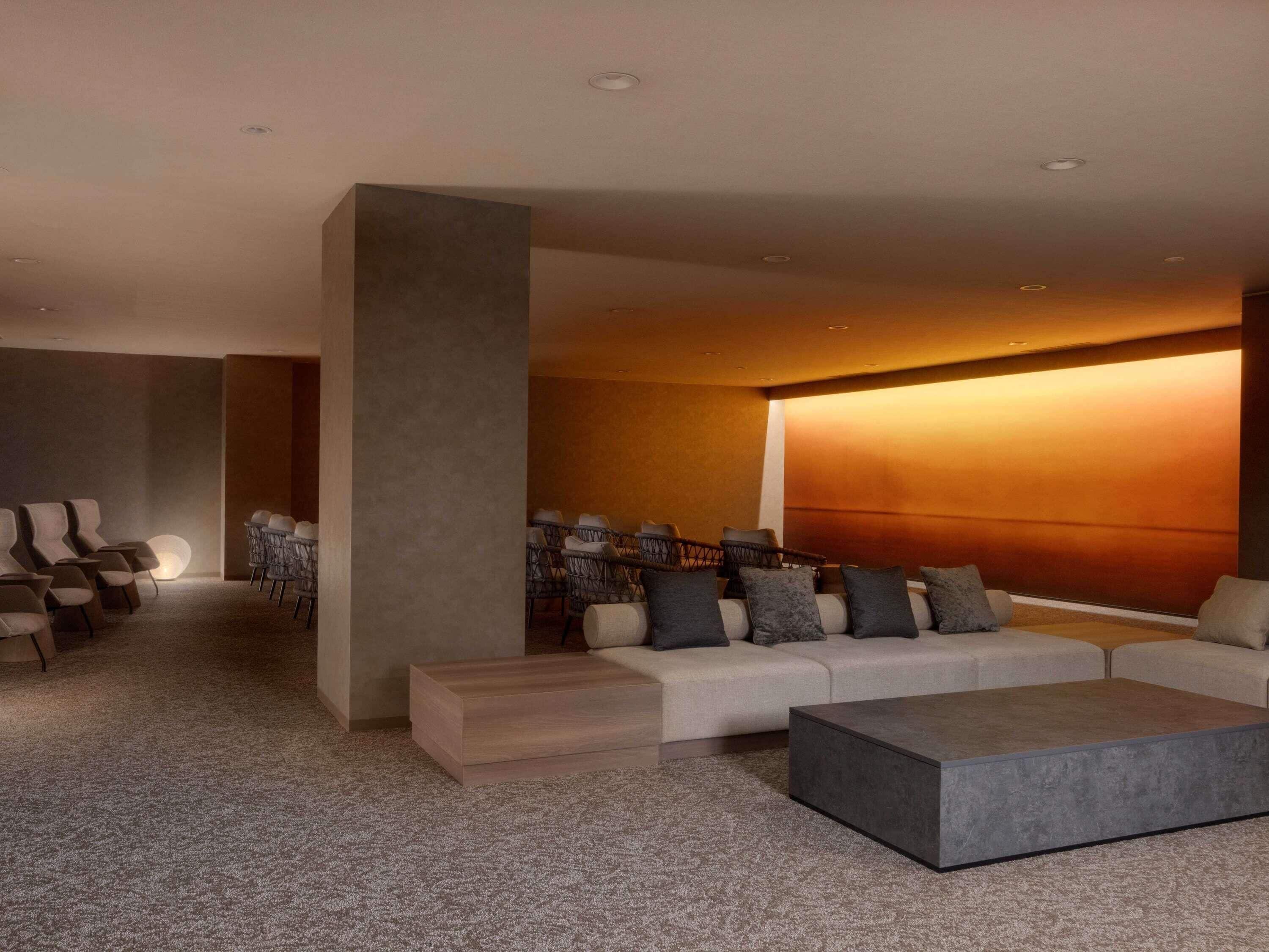 Caja de seguridad en la habitación, escritorio y wifi gratis 