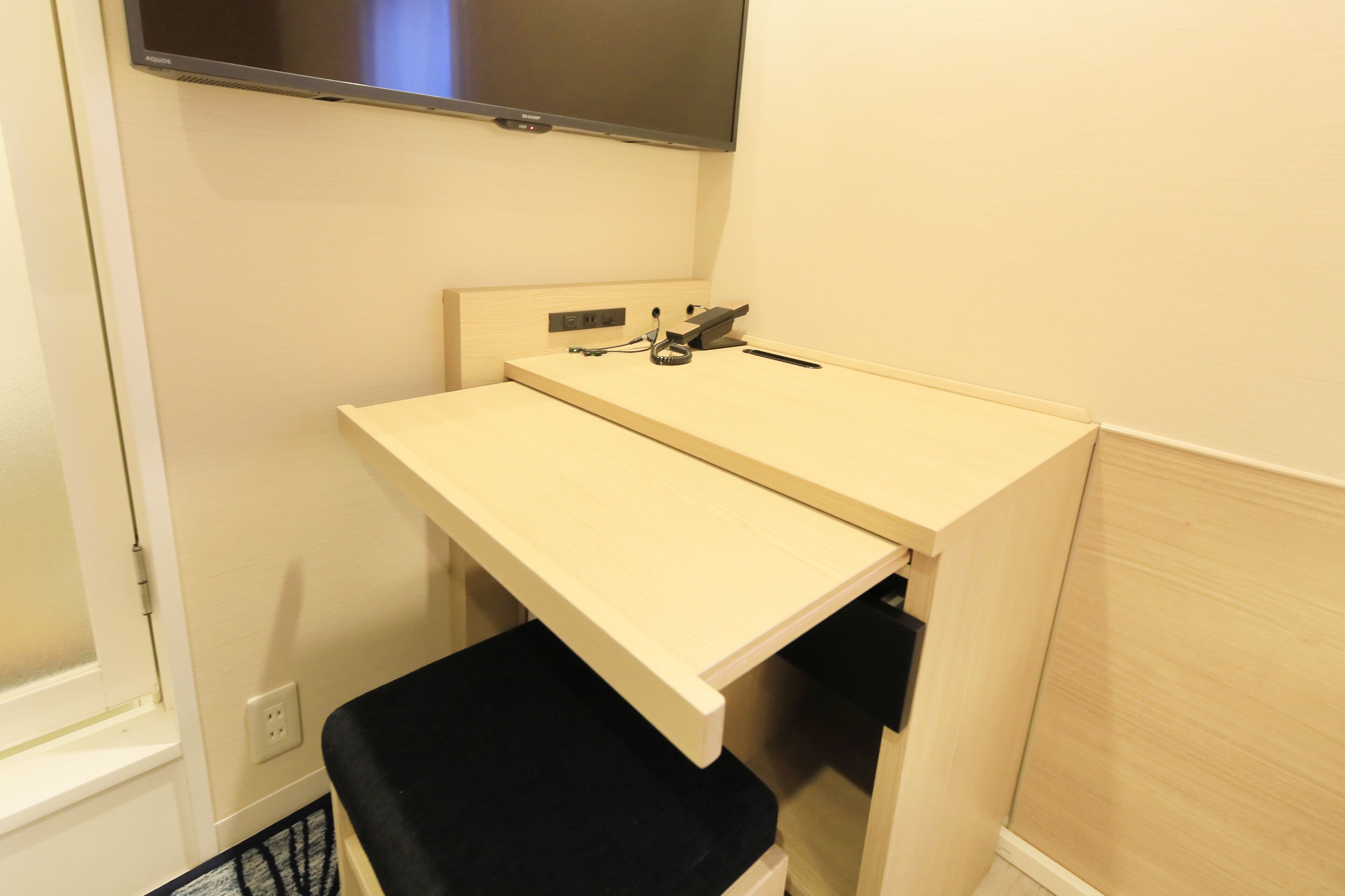 down duvets, individually decorated, individually furnished, desk