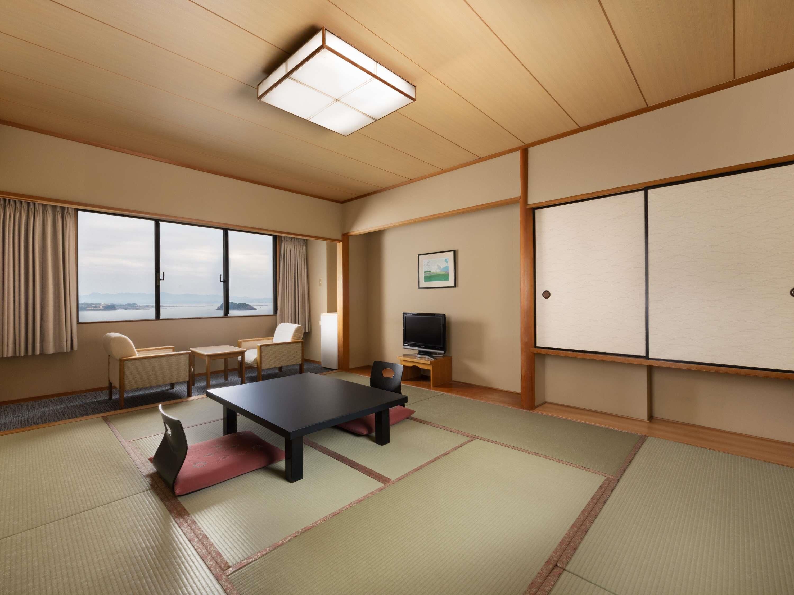 Chambre classique, Plusieurs lits, vue sur l’océan (Japanese Style) | Coffre-fort, bureau, espace de travail pour ordinateurs portables