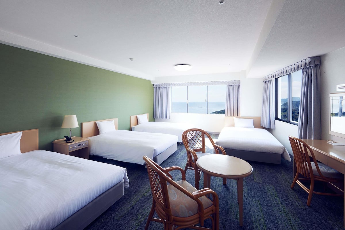 Classic Room, 2 Single Beds, Sea View