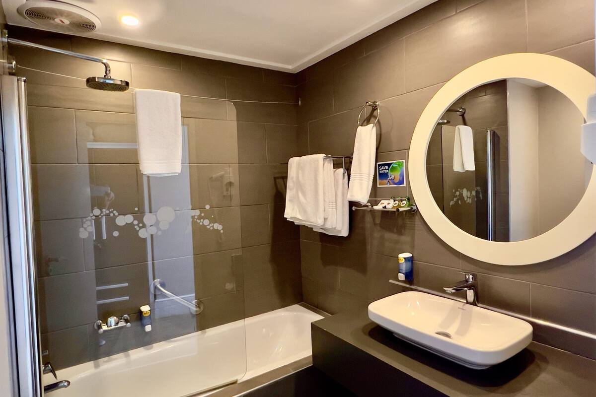 egyptian cotton sheets, premium bedding, select comfort beds