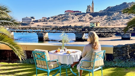 Exterior. Lüderitz Nest Hotel
