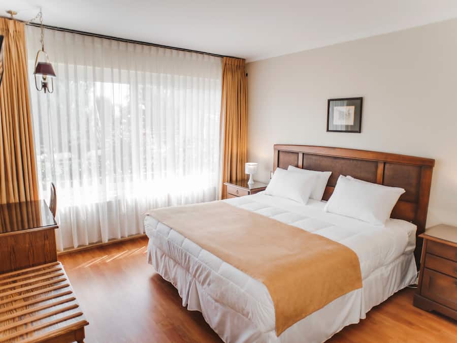 Superior dubbelrum - 1 kingsize-säng | 1 sovrum, sängtillbehör av högsta kvalitet och duntäcken