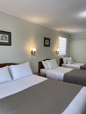 Quarto quádruplo família | 1 quarto, roupas de cama premium, edredons de pluma