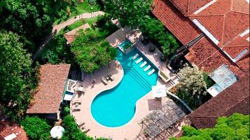 Outdoor pool, sun loungers