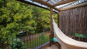 Family Apartment | Lanai