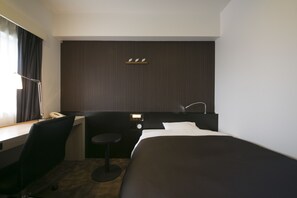Cubrecamas, wifi gratis y ropa de cama 