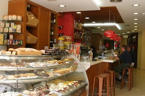 Breakfast area