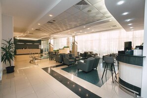 Lobby - Nufarul (Baile Felix)