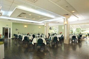 Banquet hall - Nufarul (Baile Felix)