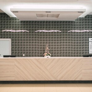 Lobby - Nufarul (Baile Felix)