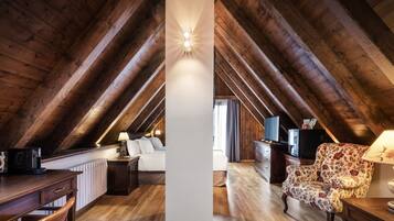 1 dormitori, minibar, caixa forta a l'habitació i escriptori