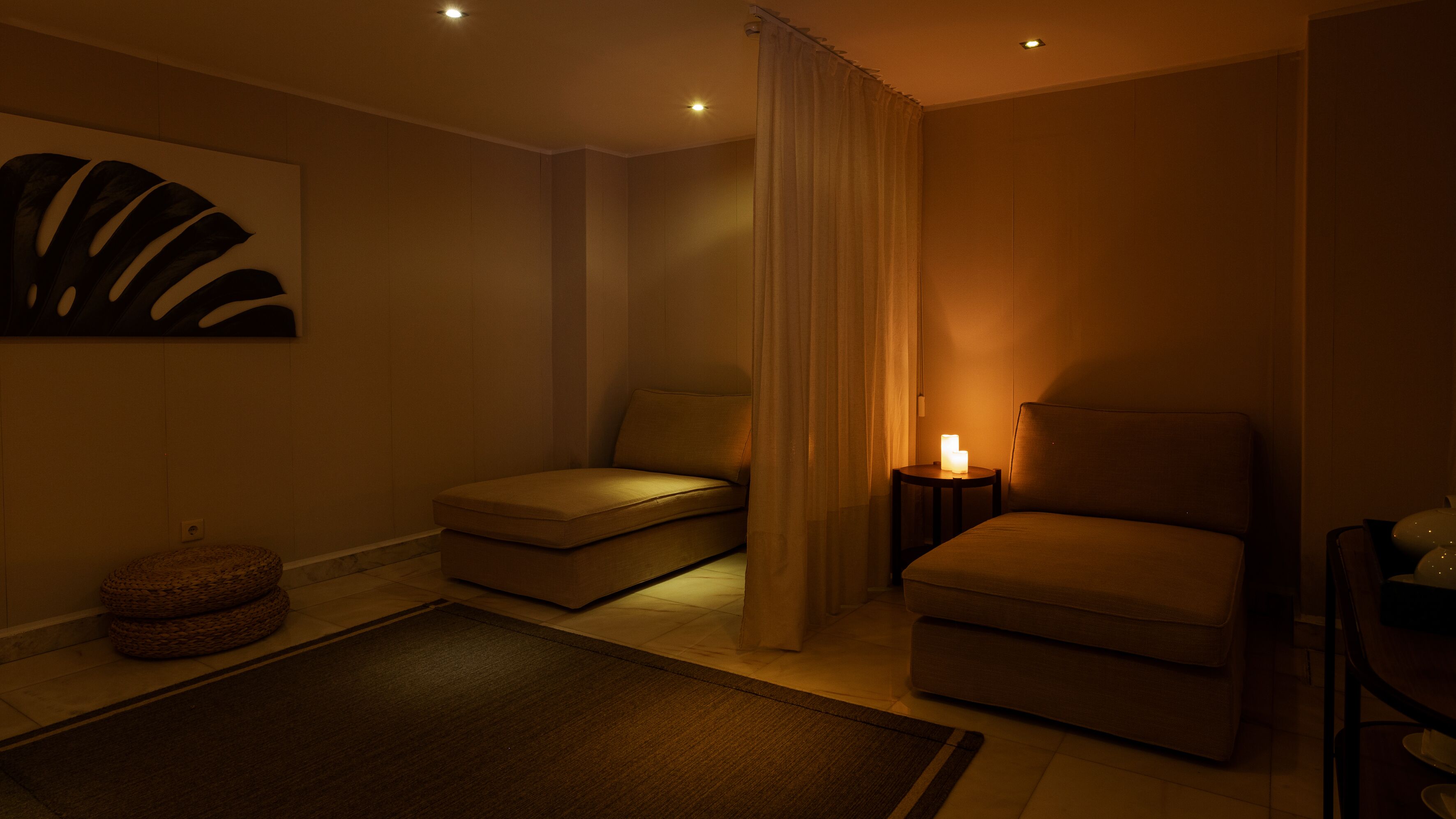 couples treatment room(s), sauna, hot tub, steam room, body treatments