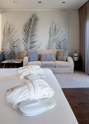 Premium Suite | Minibar, in-room safe, soundproofing, free WiFi - Hotel Porta do Sol Conference Center & Spa (Caminha)