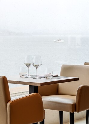 Breakfast, lunch, dinner served; Portuguese cuisine  - Hotel Porta do Sol Conference Center & Spa (Caminha)