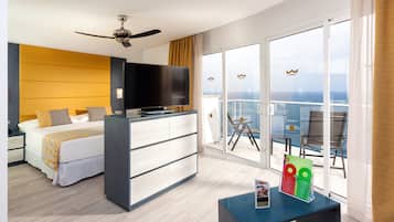 Suite junior, balcón, vistas al mar | Vistas desde la habitación