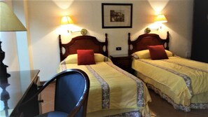 In-room safe, bed sheets