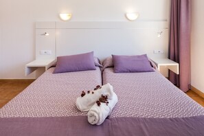 Appartamento Comfort, 1 camera da letto, balcone | Tende oscuranti, insonorizzazione, Wi-Fi gratuito, lenzuola