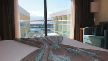 Minibar, in-room safe, desk, blackout curtains