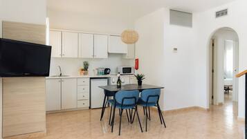 Villa | Cocina privada | Tetera eléctrica y tostadora