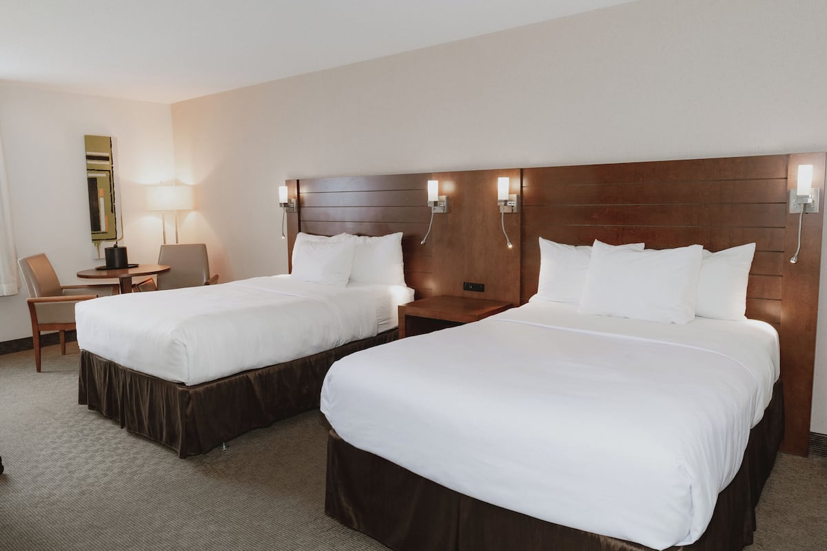 Business Room, 2 Double Beds, Non Smoking