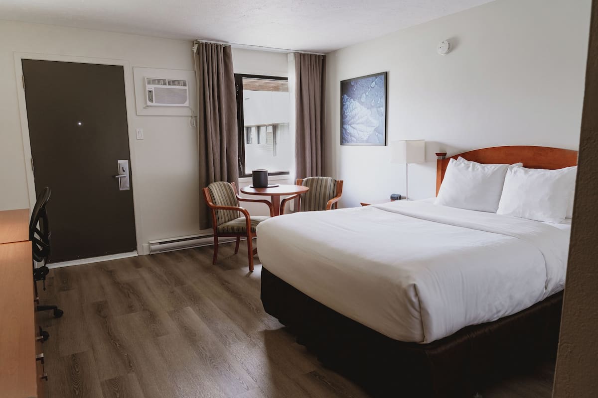 Chambre Standard, 1 grand lit, non-fumeurs | Literie de qualité supérieure, bureau, rideaux occultants