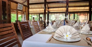 Breakfast, lunch and dinner served - Peaceful Resort (Ham Thuan Nam)