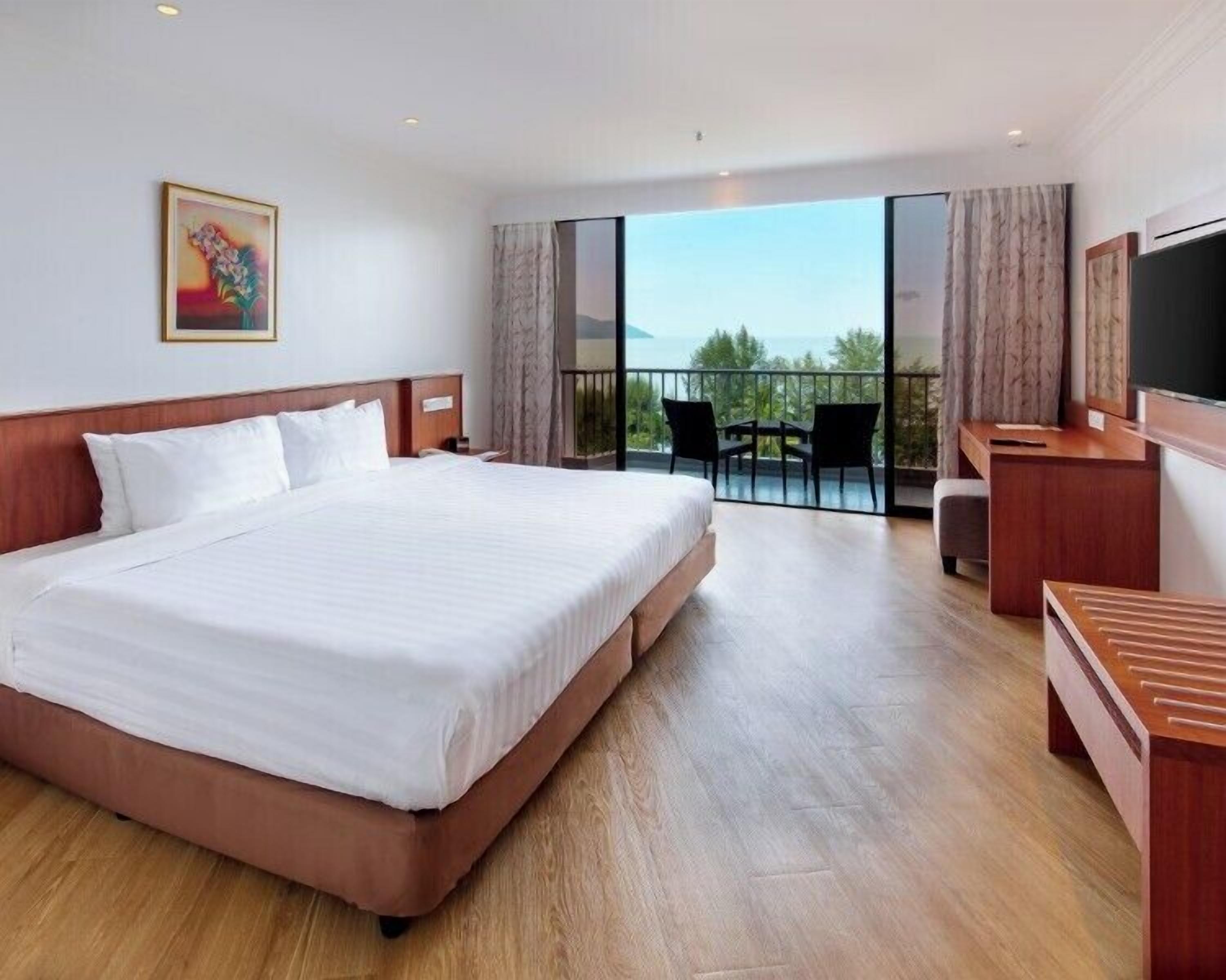 Suite, 1 très grand lit, vue mer