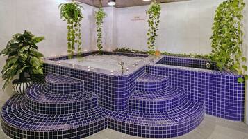 Espace de soins pour les couples, massages sur la plage