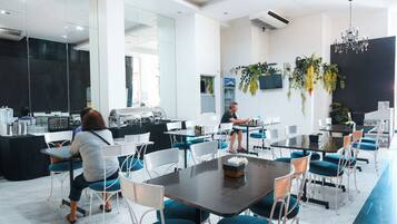 Daily local cuisine breakfast (PHP 300 per person)