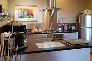 Egyptian cotton sheets, premium bedding, memory-foam beds, in-room safe