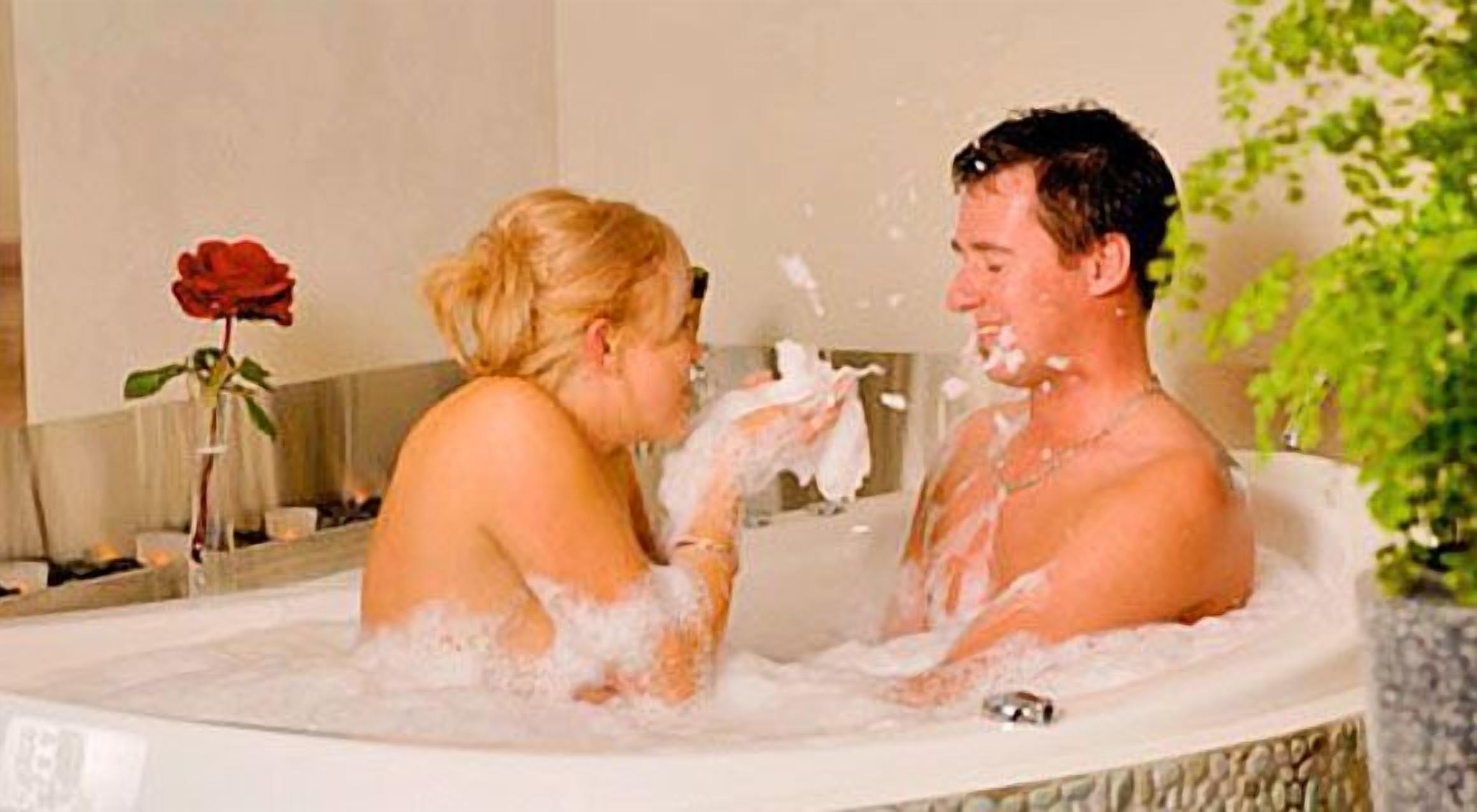 Indoor spa tub