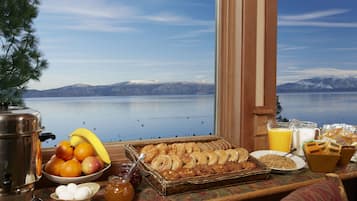 Inbegriffenes kontinentales Frühstück