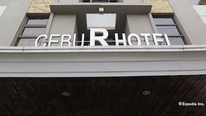 A hotel sign with the name 'Cebu Hotel'. - Cebu R Hotel - Capitol (Cebu City)