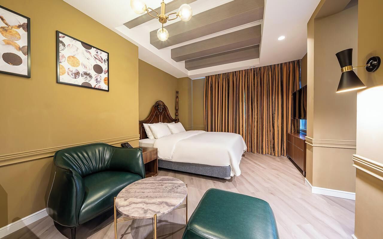 Premium bedding, down comforters, memory foam beds, soundproofing