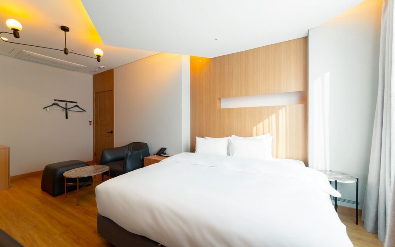 Premium bedding, down comforters, memory foam beds, soundproofing