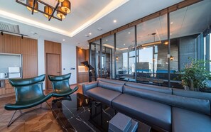 Penthouse | Living area | 75-inch LCD TV with digital channels, TV - Partyz in Classic (Suwon)