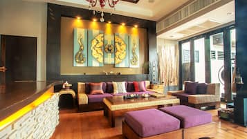 Couples treatment room(s), sauna, hot tub, body treatments, aromatherapy