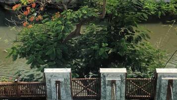 Deluxe Canal Double Room | วิวเมือง