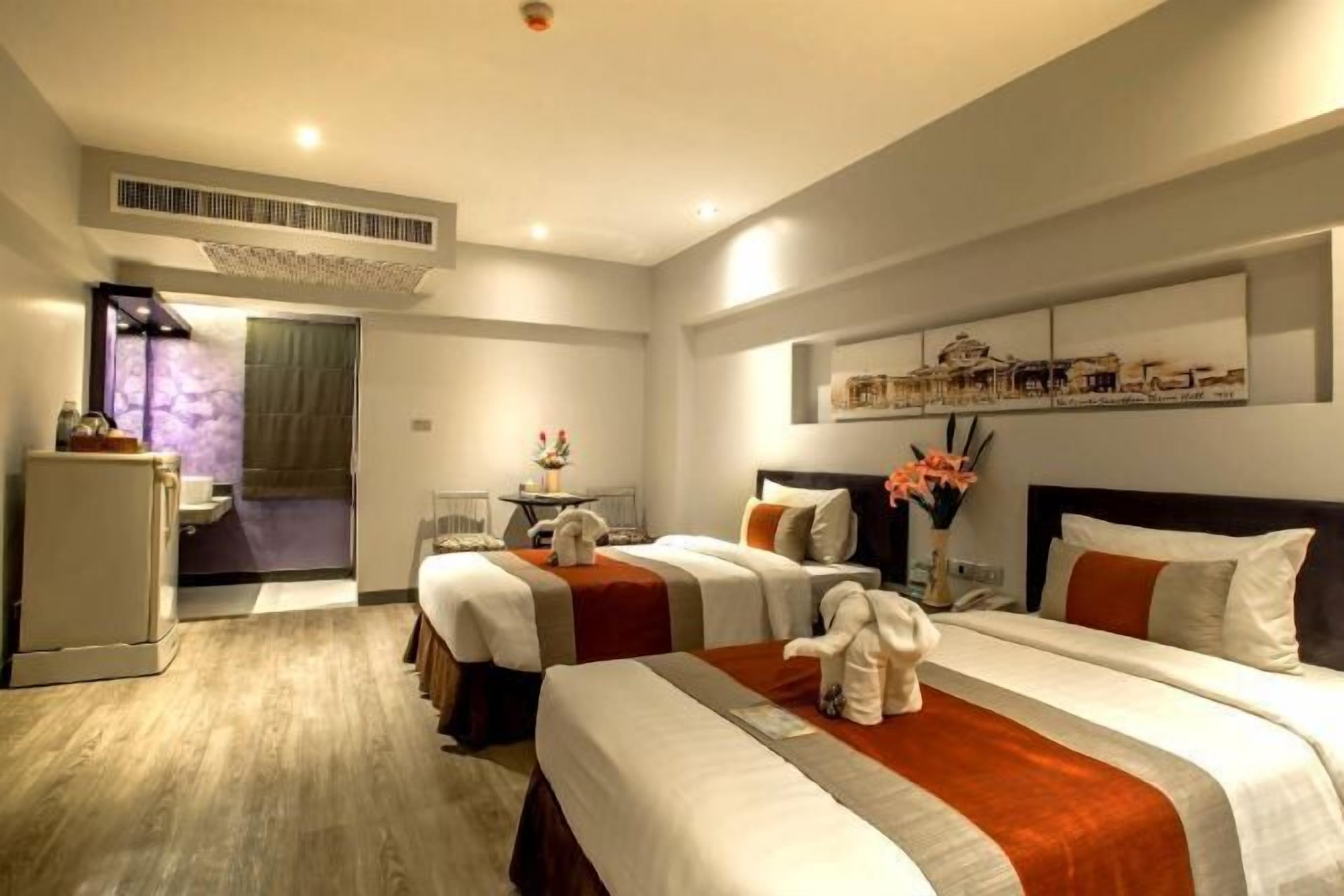 Minibar, in-room safe, desk, laptop workspace