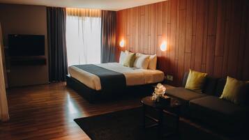 Minibar, in-room safe, desk, soundproofing